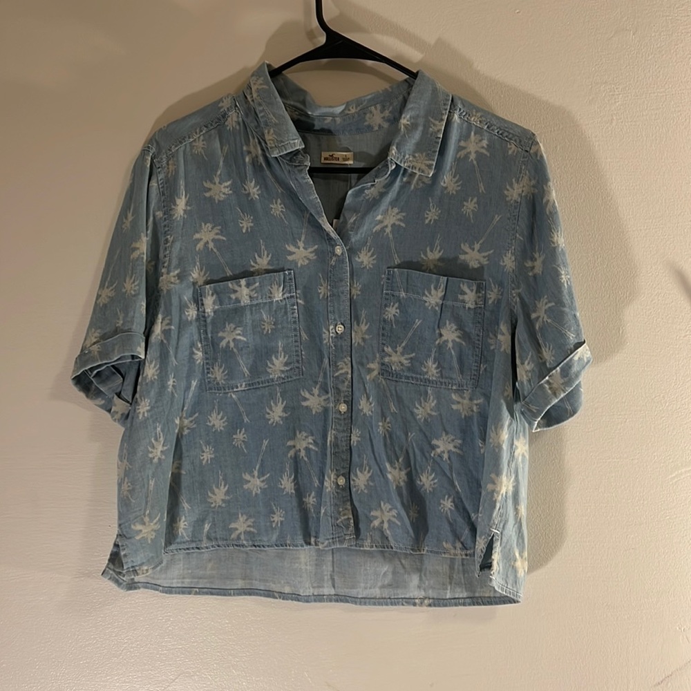 Short cuffed sleeve denim crop top